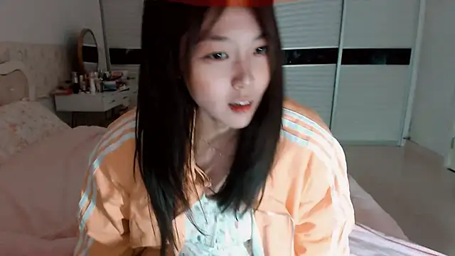 -Lucky Girl online show from 11, 4, 2026