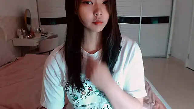 Snapshot of -Lucky_Girl chatting on 10, 6, 2026 -Lucky Girl online show from 10, 6, 2026