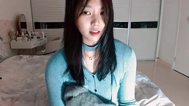 -Lucky Girl online show from 9, 11, 2025