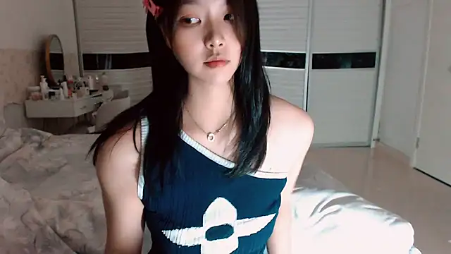 -Lucky Girl online show from 2, 11, 2025