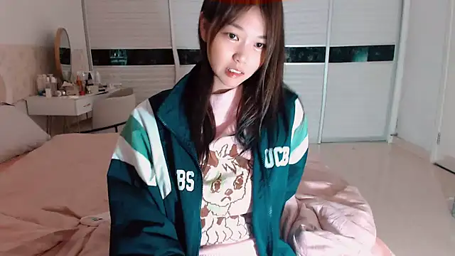 Snapshot of -Lucky_Girl chatting on 7, 6, 2026 -Lucky Girl online show from 7, 6, 2026