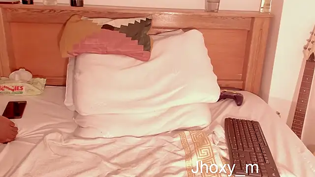 Jhoxy M online show from 23, 2, 2025