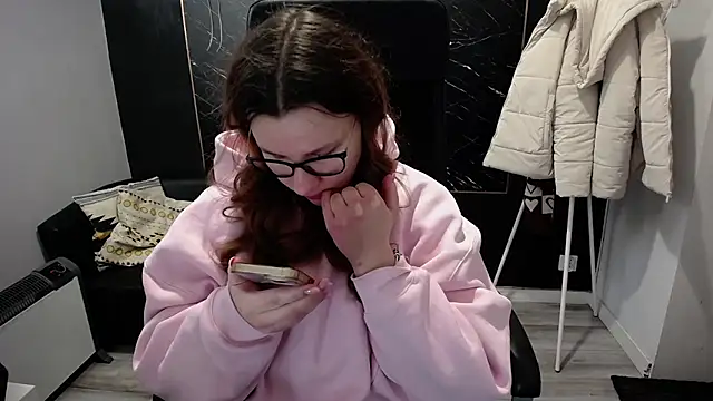 littleviki7 online show from 3, 2, 2026