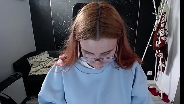 littleviki7 online show from 11, 3, 2025