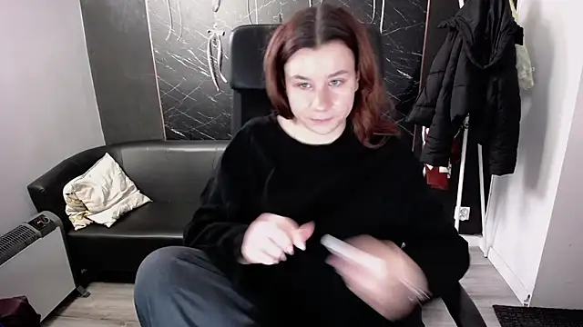 littleviki7 online show from 19, 12, 2025