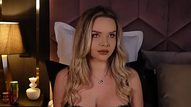 Snapshot of KatyaBelle chatting on 12, 12, 2024 KatyaBelle online show from 12, 12, 2024