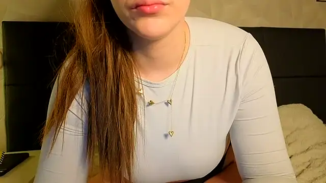 Sweetninaaa online show from 14, 4, 2026