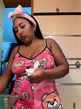 Snapshot of emmyjhonson07 chatting on 8, 11, 2025 emmyjhonson07 online show from 8, 11, 2025