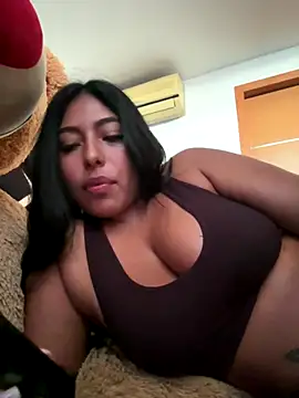 Snapshot of emmyjhonson07 chatting on 24, 11, 2025 emmyjhonson07 online show from 24, 11, 2025