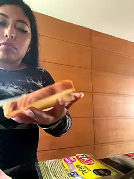 Snapshot of emmyjhonson07 chatting on 18, 9, 2025 emmyjhonson07 online show from 18, 9, 2025