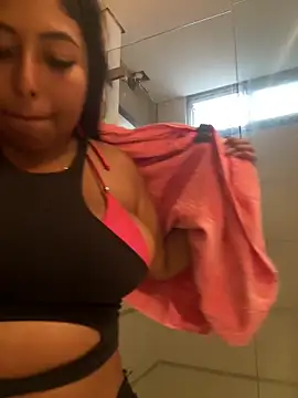 Snapshot of emmyjhonson07 chatting on 21, 3, 2025 emmyjhonson07 online show from 21, 3, 2025