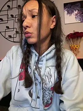  Neeka  online show from 4, 12, 2024