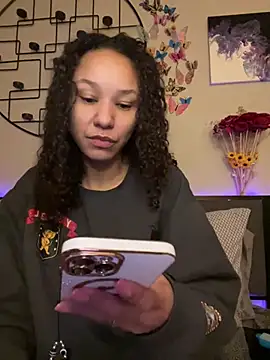  Neeka  online show from 4, 1, 2025