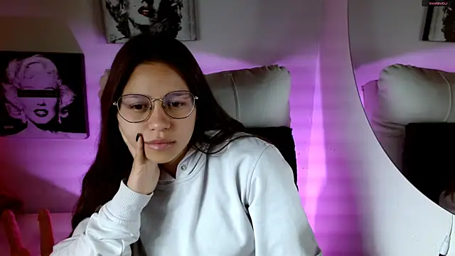 SamanthaRoldaan online show from 10, 9, 2025