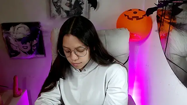 SamanthaRoldaan online show from 29, 10, 2025