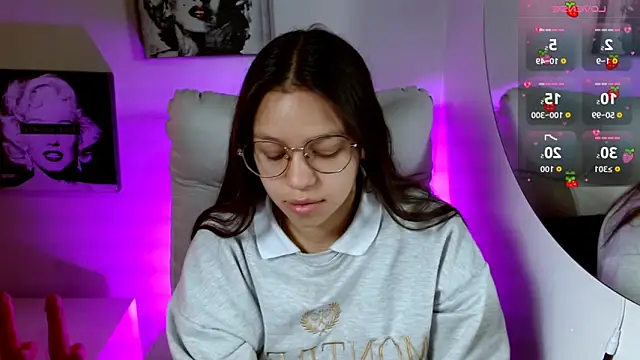 SamanthaRoldaan online show from 15, 9, 2025