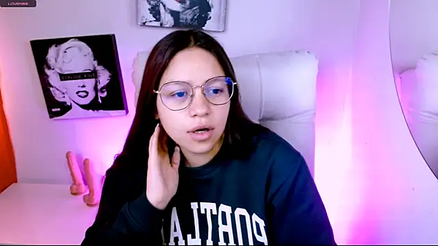 SamanthaRoldaan online show from 6, 3, 2026