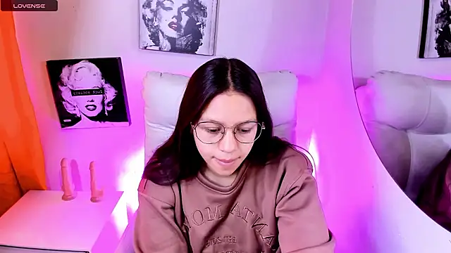 SamanthaRoldaan online show from 16, 3, 2026