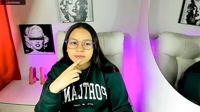 SamanthaRoldaan online show from 7, 4, 2026