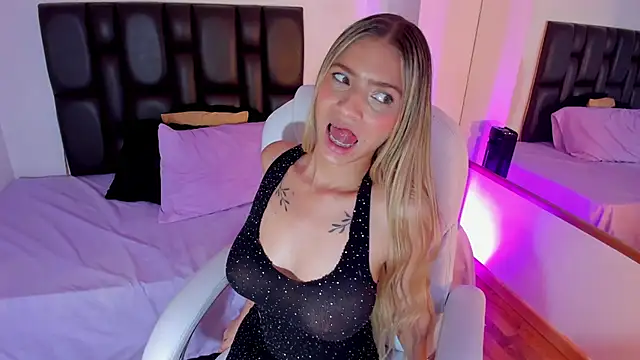 Snapshot of lana-rosse chatting on 28, 2, 2025 lana-rosse online show from 28, 2, 2025