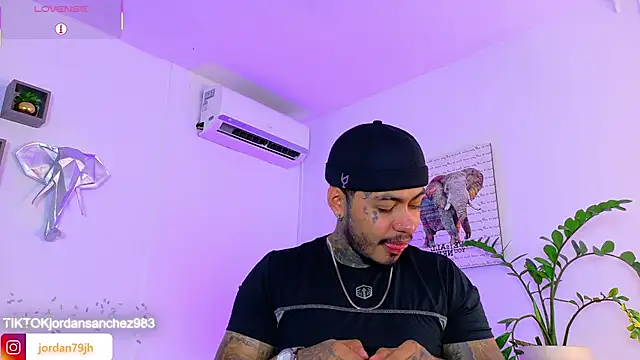 Snapshot of JordanSmiith_ chatting on 18, 6, 2026 JordanSmiith online show from 18, 6, 2026