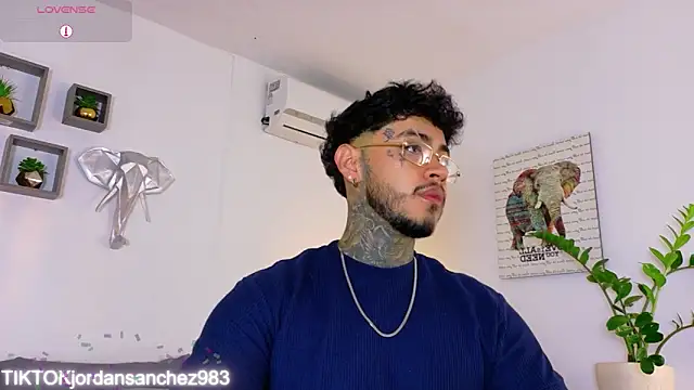 JordanSmiith  online show from 7, 2, 2026