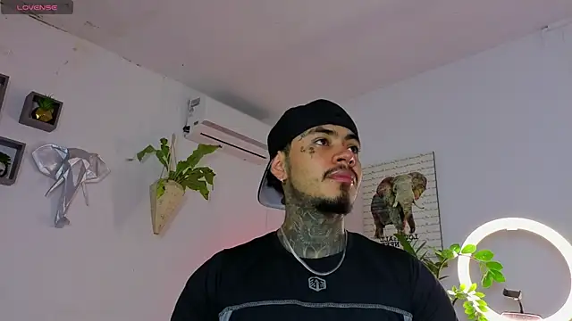 JordanSmiith  online show from 15, 11, 2025