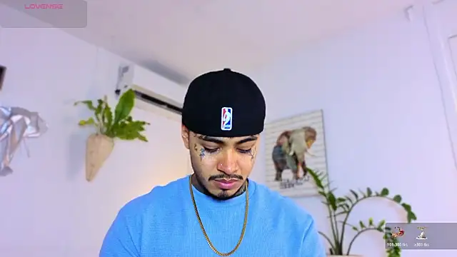 JordanSmiith  online show from 19, 12, 2025