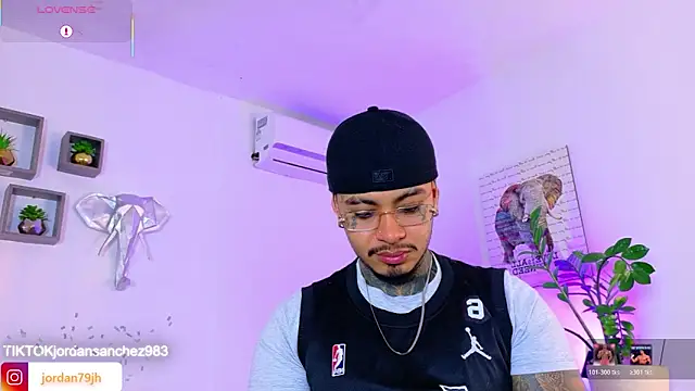 JordanSmiith  online show from 30, 4, 2026