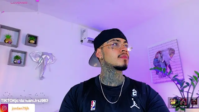 JordanSmiith  online show from 30, 3, 2026