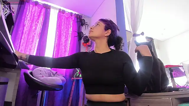 witchviolet online show from 18, 4, 2026