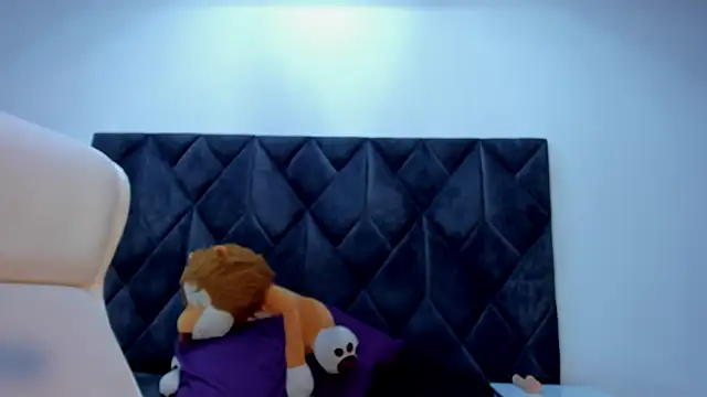 Linisprincehot69 online show from 9, 2, 2025