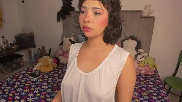 chloe watson  online show from 4, 7, 2026