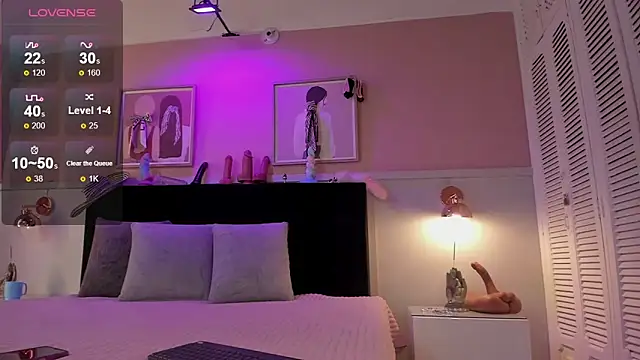 chloe watson  online show from 12, 9, 2025