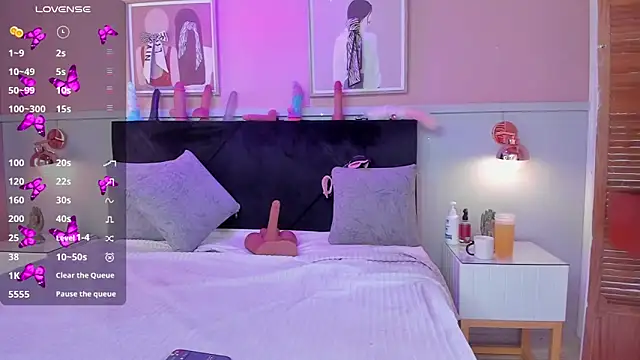 chloe watson  online show from 17, 12, 2025