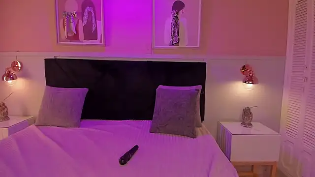 chloe watson  online show from 17, 3, 2026