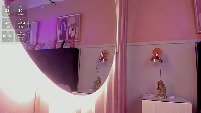 chloe watson  online show from 15, 11, 2025