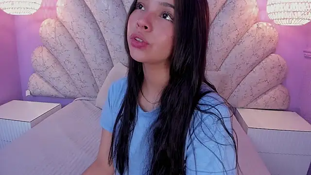 chloe watson  online show from 20, 3, 2025