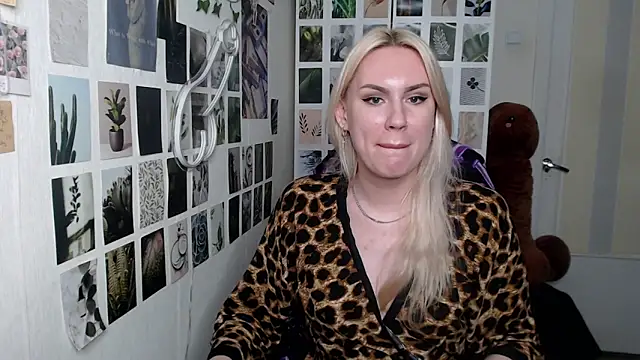 CapriScorpion online show from 4, 12, 2025