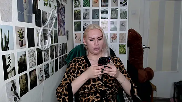 CapriScorpion online show from 10, 10, 2025