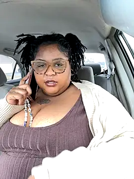 Snapshot of kweenxkarma chatting on 27, 10, 2025 kweenxkarma online show from 27, 10, 2025