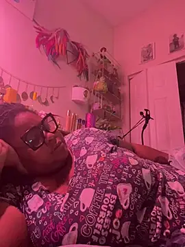 Snapshot of kweenxkarma chatting on 19, 7, 2026 kweenxkarma online show from 19, 7, 2026