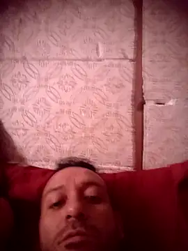 Snapshot of robertguada chatting on 26, 3, 2026 robertguada online show from 26, 3, 2026