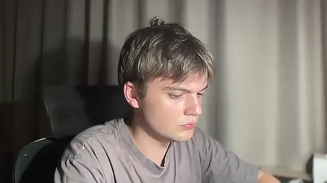 Snapshot of superfluboy_ chatting on 10, 9, 2025 superfluboy online show from 10, 9, 2025