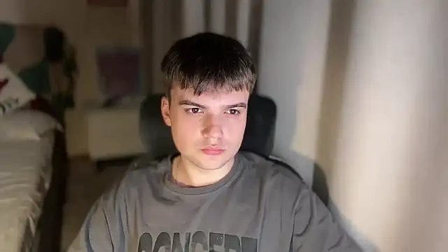 Snapshot of superfluboy_ chatting on 9, 11, 2025 superfluboy online show from 9, 11, 2025