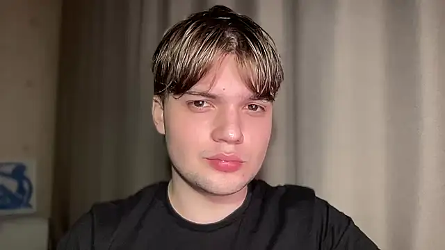 Snapshot of superfluboy_ chatting on 26, 2, 2025 superfluboy online show from 26, 2, 2025