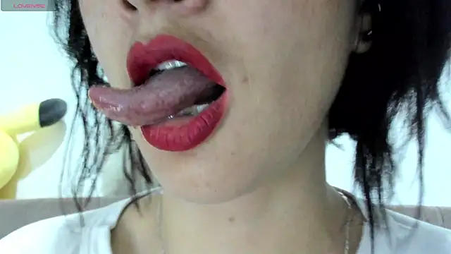 Snapshot of queen_fetish chatting on 4, 3, 2025 queen fetish online show from 4, 3, 2025