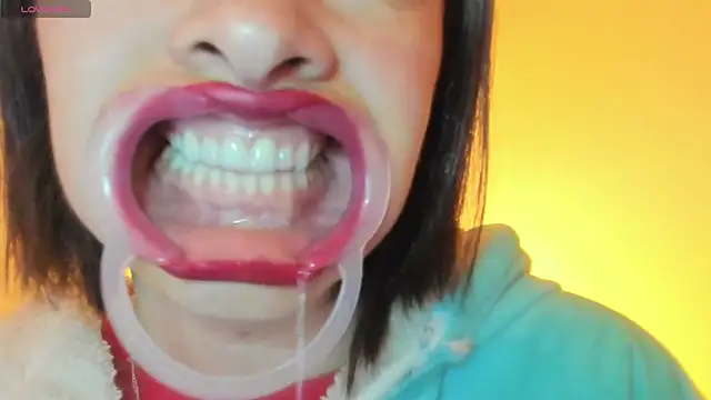 Snapshot of queen_fetish chatting on 18, 11, 2025 queen fetish online show from 18, 11, 2025