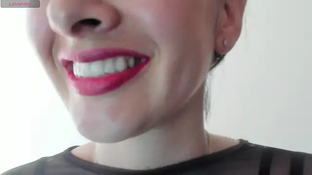 Snapshot of queen_fetish chatting on 24, 11, 2025 queen fetish online show from 24, 11, 2025