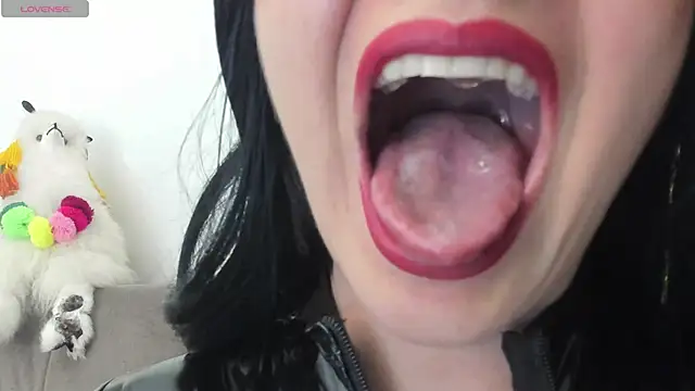 Snapshot of queen_fetish chatting on 10, 3, 2025 queen fetish online show from 10, 3, 2025